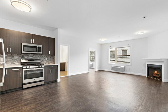 Photo - 510 45TH St Unit 303