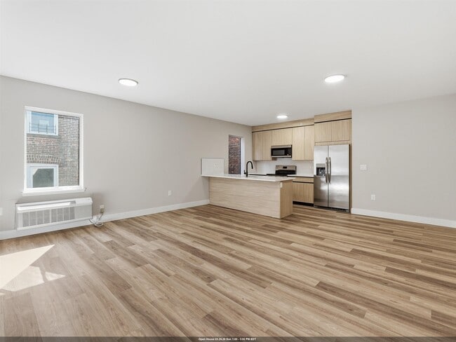 Building Photo - 304 61st St Unit 3B