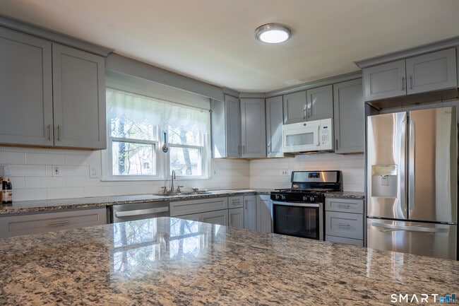 Photo - 115 Hilldale Rd