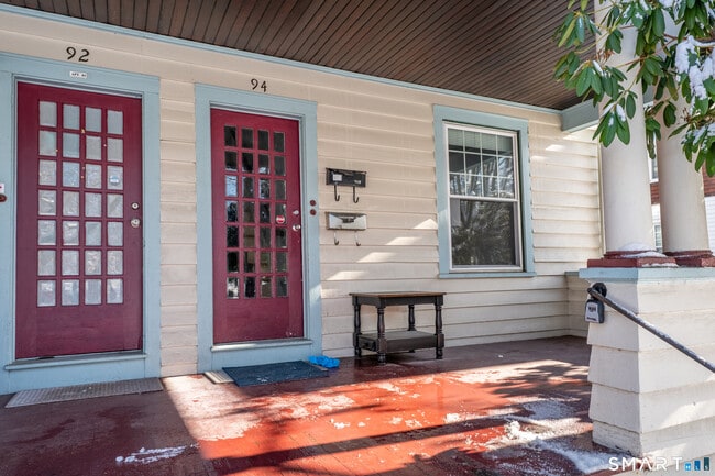 Photo - 94 Fairfield Ave Unit 2nd Floor