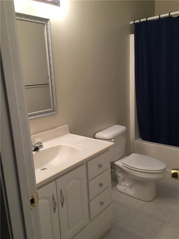 Photo - 685 Garibaldi St SW