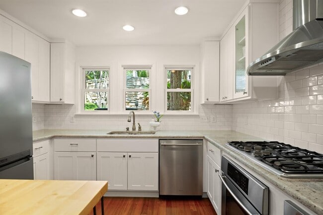 Photo - 731 Patterson Ave