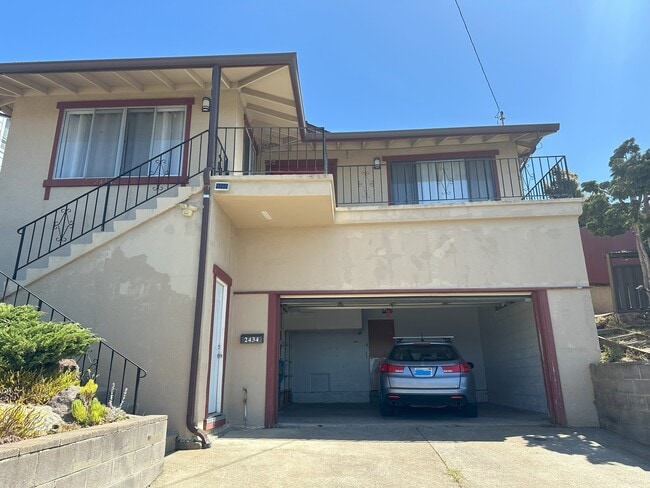 Building Photo - 2434 Mira Vista Dr Rental