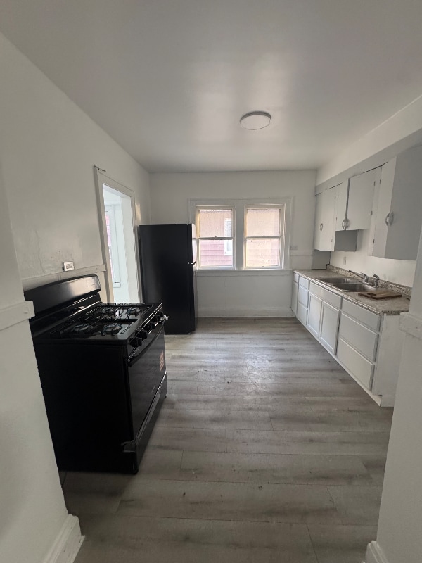 Photo - 12202 Benham Ave Unidad Lower