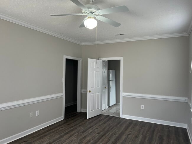 Photo - 3308 Whitlock Dr N