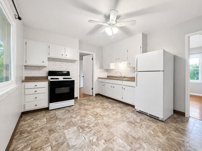Photo - 4608 E 113 Terrace