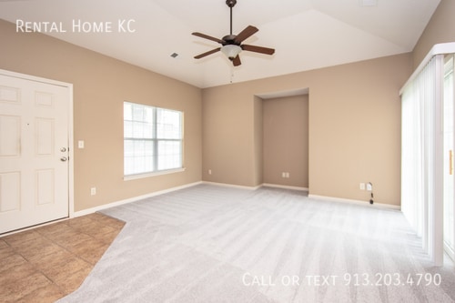 Photo - 2100 N 114th St