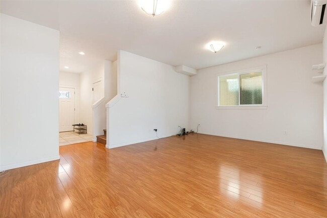 Photo - Charming 3 Bedroom 2.5 Bath Condo Available Now!