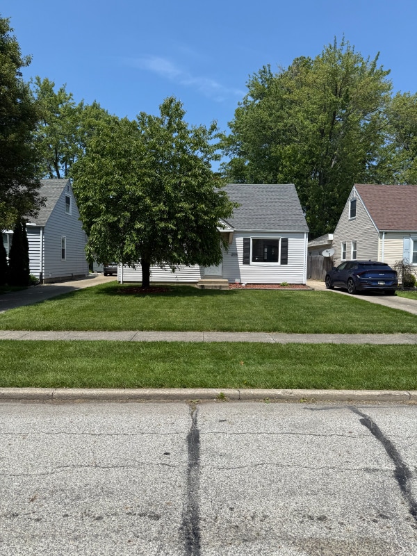 Photo - 25771 Briardale Ave House