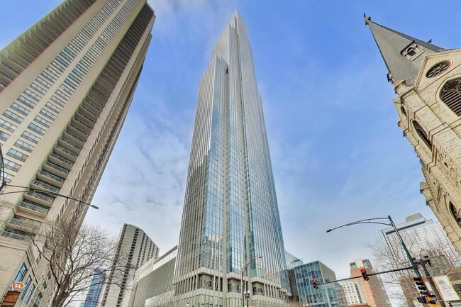 Photo - 14 W Superior St