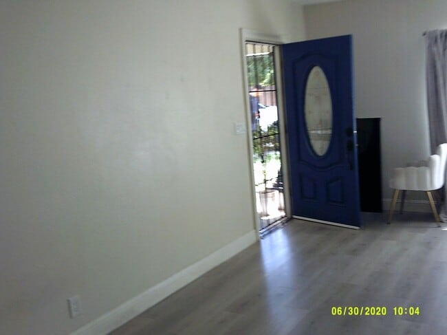 Photo - 5469 Palm Ave