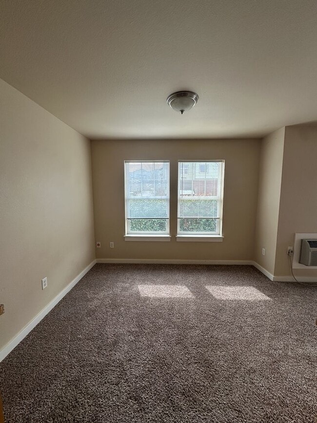 Photo - 2 Bedroom 2 Bath Townhouse in Ashland