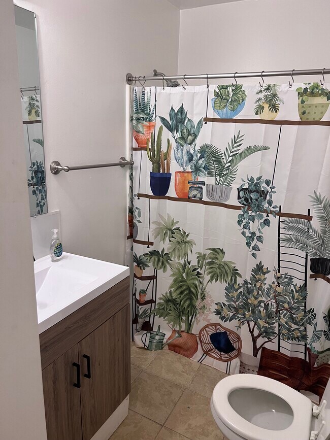 Photo - 203 W Trinity Ave