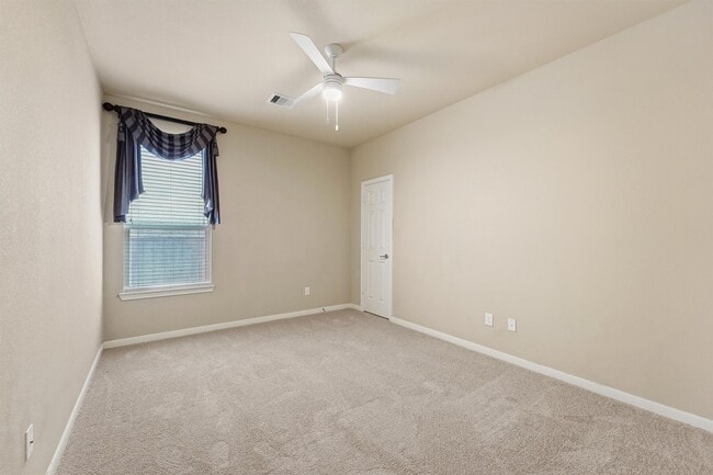 Building Photo - 20281 Southwood Oaks Dr