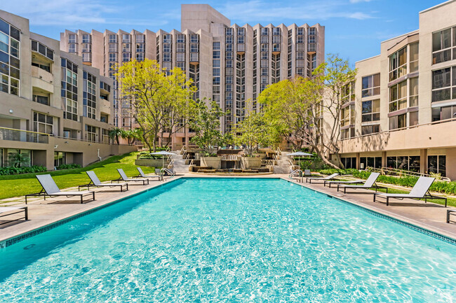 Building Photo - Promenade Towers Rental