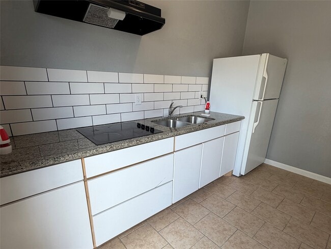 Photo - 2909 King St