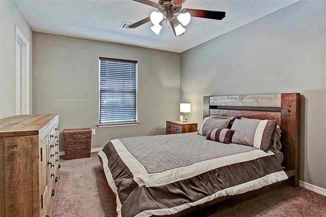 Photo - 2518 Staples St