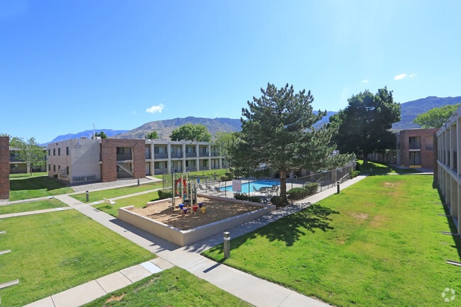 Photo - Sunrise Apartments