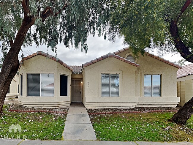 Building Photo - 8520 W Palm Ln