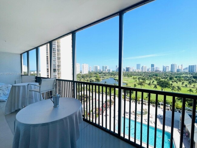 Building Photo - 20301 W Country Club Dr Unit 1226