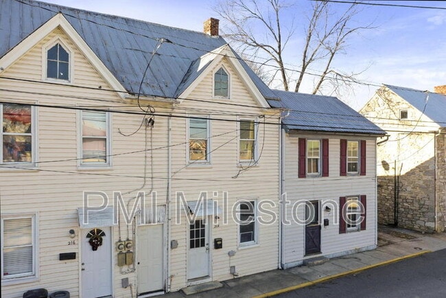 218 N College St