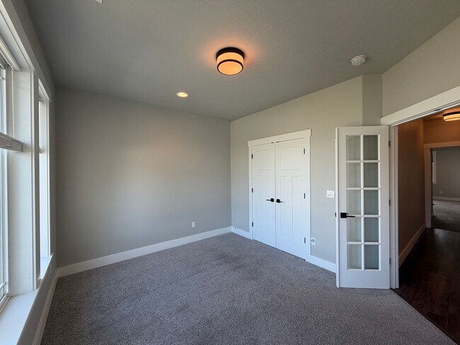 Photo - Gorgeous Craftsman Home- 5 bed, 3 Full Bath- Includes Landscaping!