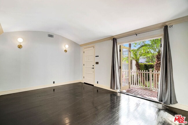 Photo - 744 N Sierra Bonita Ave