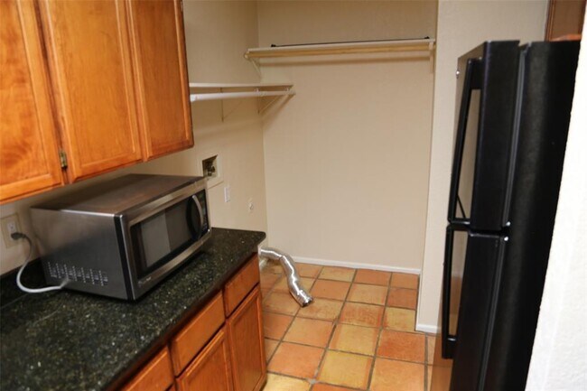 Photo - 4 Deerfield Dr