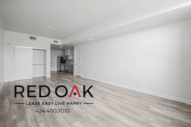 Photo - 700 N Spaulding Ave Unit 210