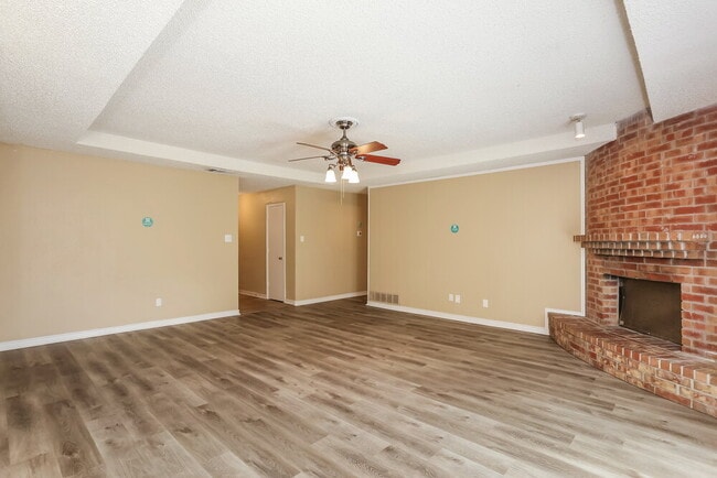 Photo - 6306 Twin Maple Ct