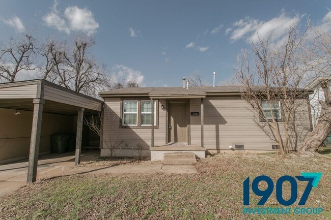Photo - 217 W 9th St