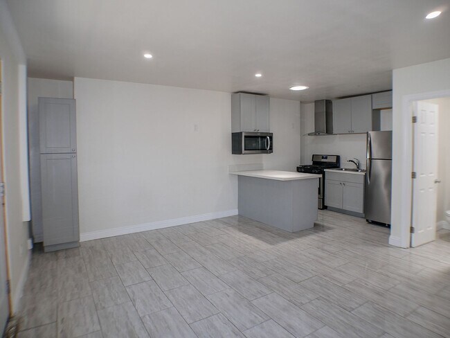 Photo - 1404-1406 Gowin St Unit 1406