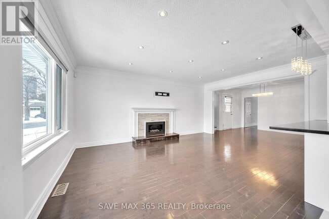 Photo - 202 Renforth Dr