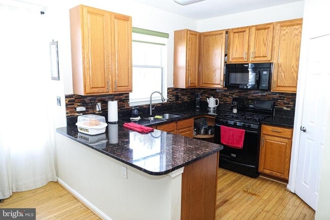 Photo - 3953 Hartlake St