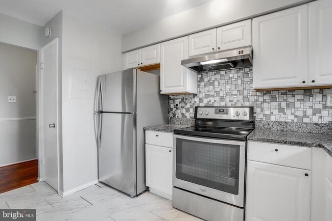 Photo - 3240 S 28th St Unit 303