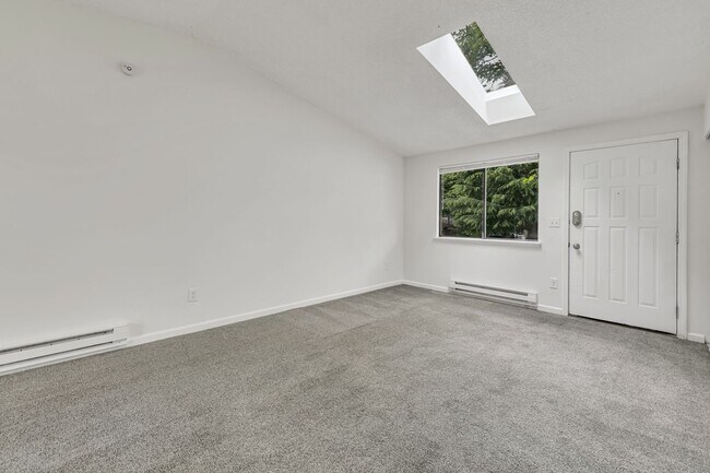 210 E 36th St Unit #B