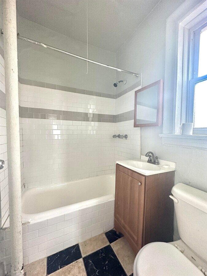 Photo - 96 Waldo Ave Unidad 302