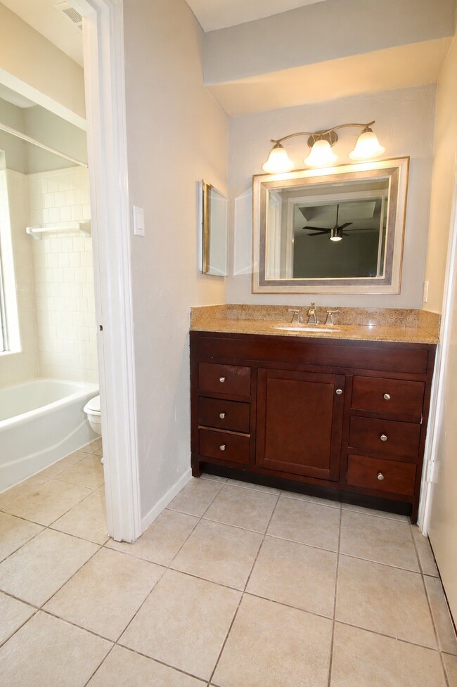 Photo - 13511 Brook Hollow Dr