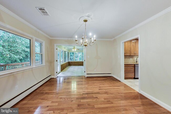 Photo - 14904 Claude Ln
