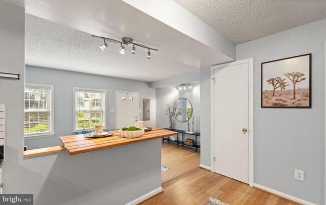 Photo - 122 N Bedford St Unit A