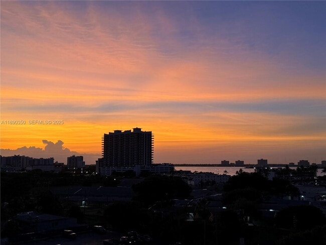 Photo - 7501 E Treasure Dr Unit 7L