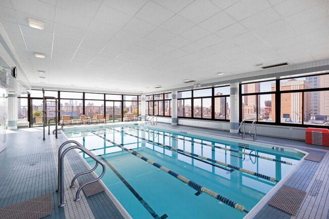 Photo - Windsor Court