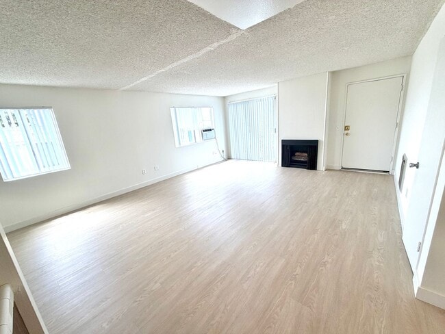 Photo - 3432-3434 S Centinela Ave Unit 34 08