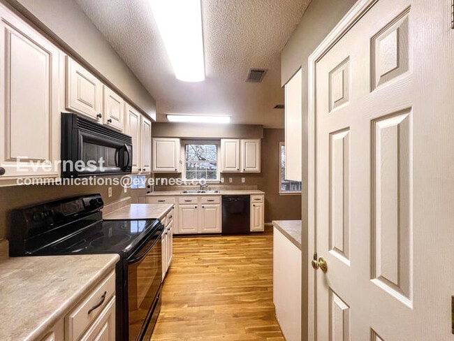 Photo - 42 Summit Ridge Dr