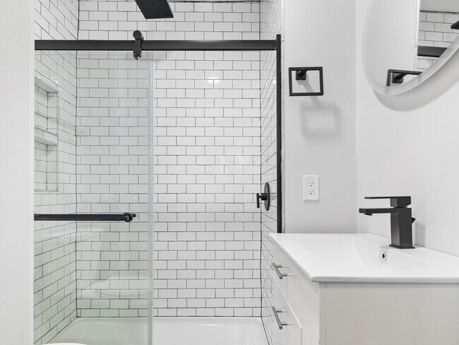 Photo - 7 Dickson St