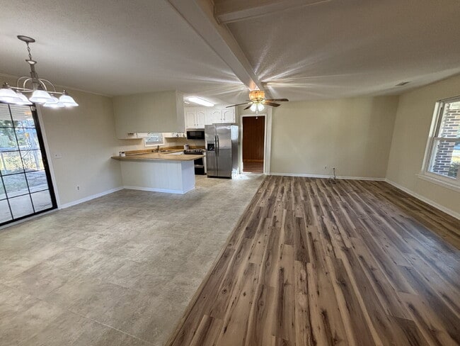 Photo - 761 Bob Hall Rd