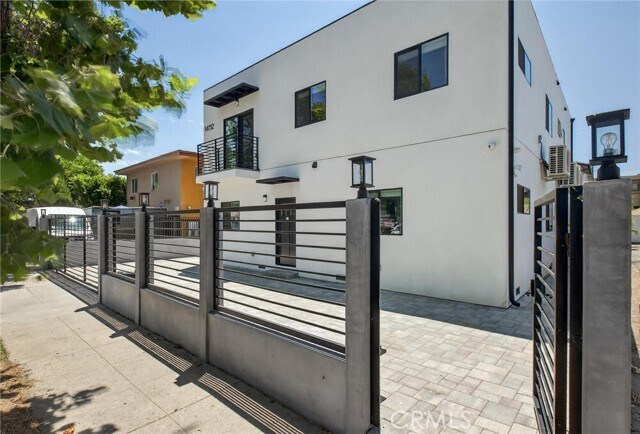 Photo - 14732 Gilmore St Unidad 1