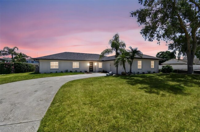 Photo - 3913 Fontainebleau Dr House