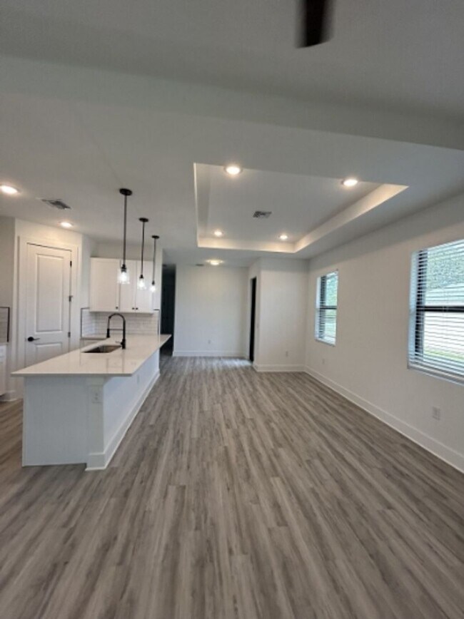 Photo - 1234 Oceanic Rd