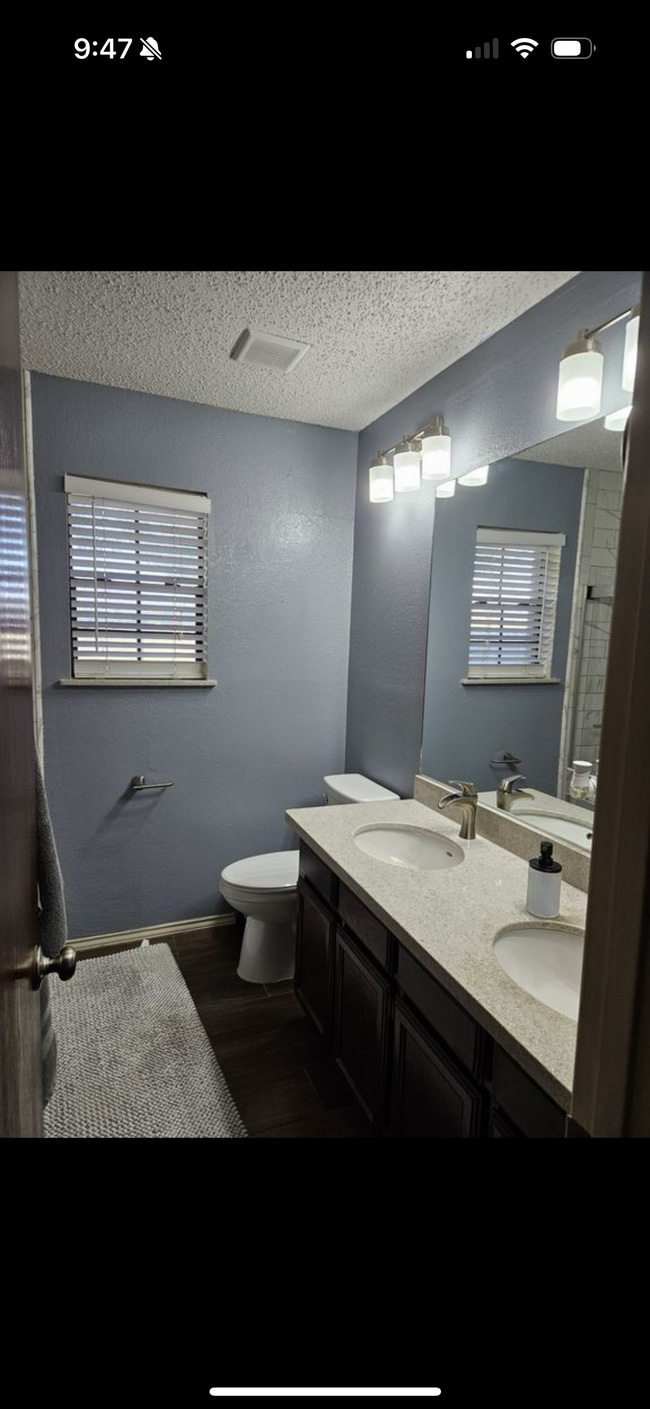 Photo - 802 E Robin Ave